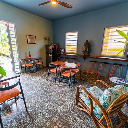 Casa De Amistad Guesthouse 别克斯 外观 照片