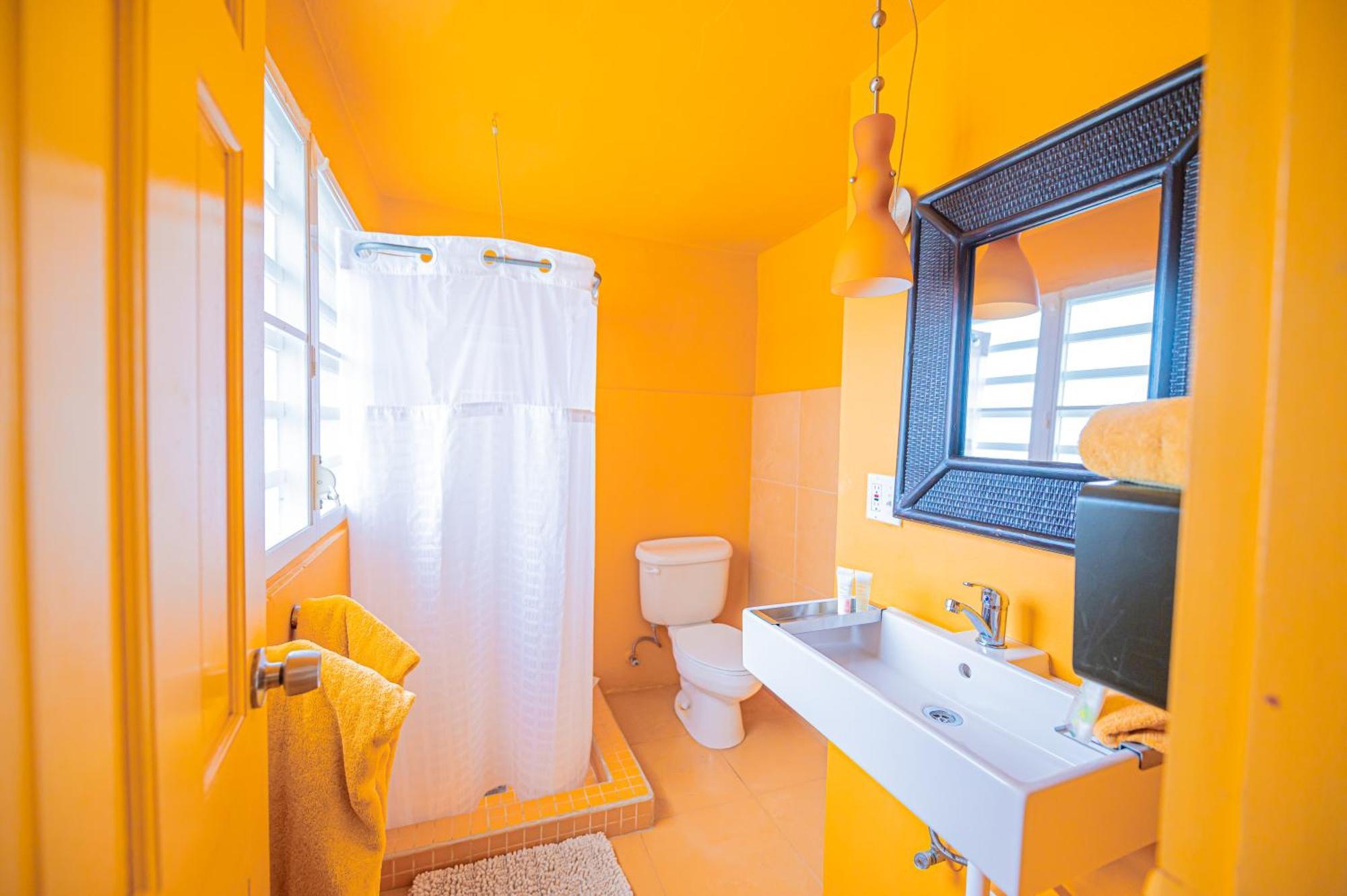 Casa De Amistad Guesthouse 别克斯 外观 照片